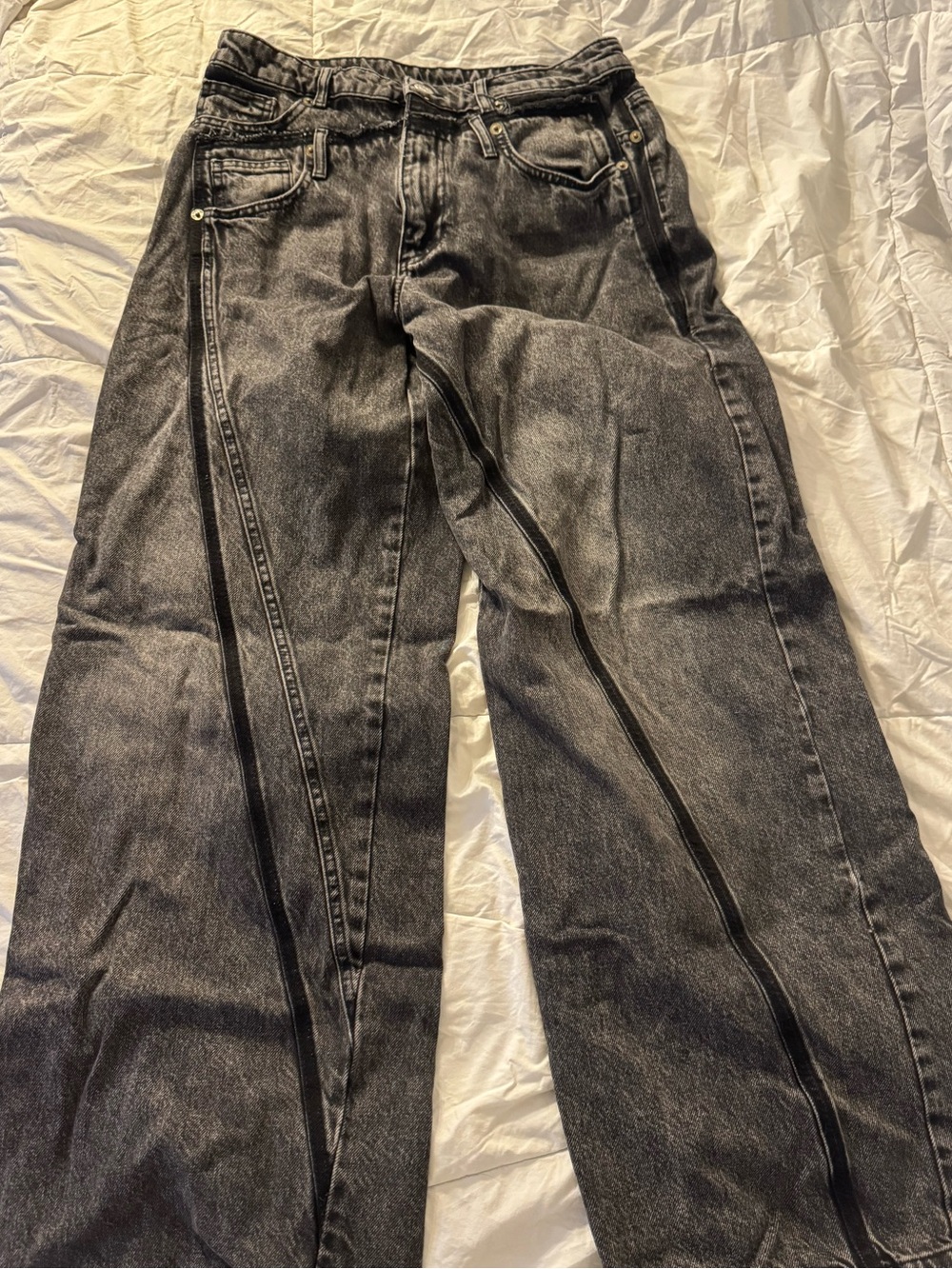 ZARA BAGGY JEANS